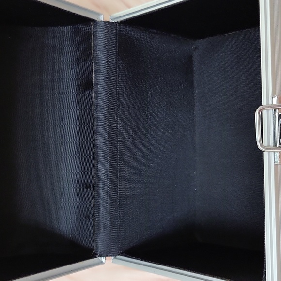 Brand New CABOODLES Y2K GLITTER MINI MAKE-UP TRAIN COSMETICS CASE - Picture 7 of 8